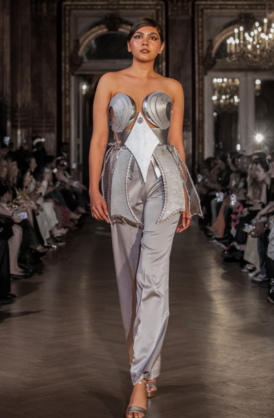 Look 9